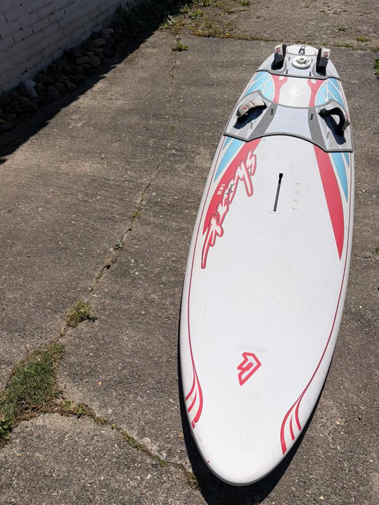 Surfplanken incl. zeilen (MOET WEG), Watersport en Boten, Windsurfen, Zo goed als nieuw, Plank, 250 tot 300 cm, Ophalen