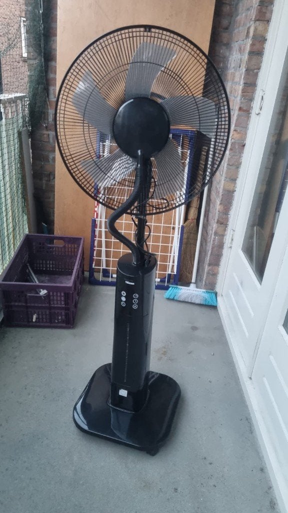 Tristar Ventilator met Waterkoeling 130 cm hoog  - Zwart, Ophalen, Ventilator met afstandsbediening, Zo goed als nieuw, Statiefventilator
