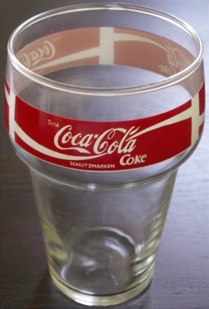 Duits Coca Cola glas Trink Coca Cola wave Coke Schutzmarken, Verzamelen, Glas en Borrelglaasjes, Ophalen of Verzenden, Nieuw, Frisdrankglas