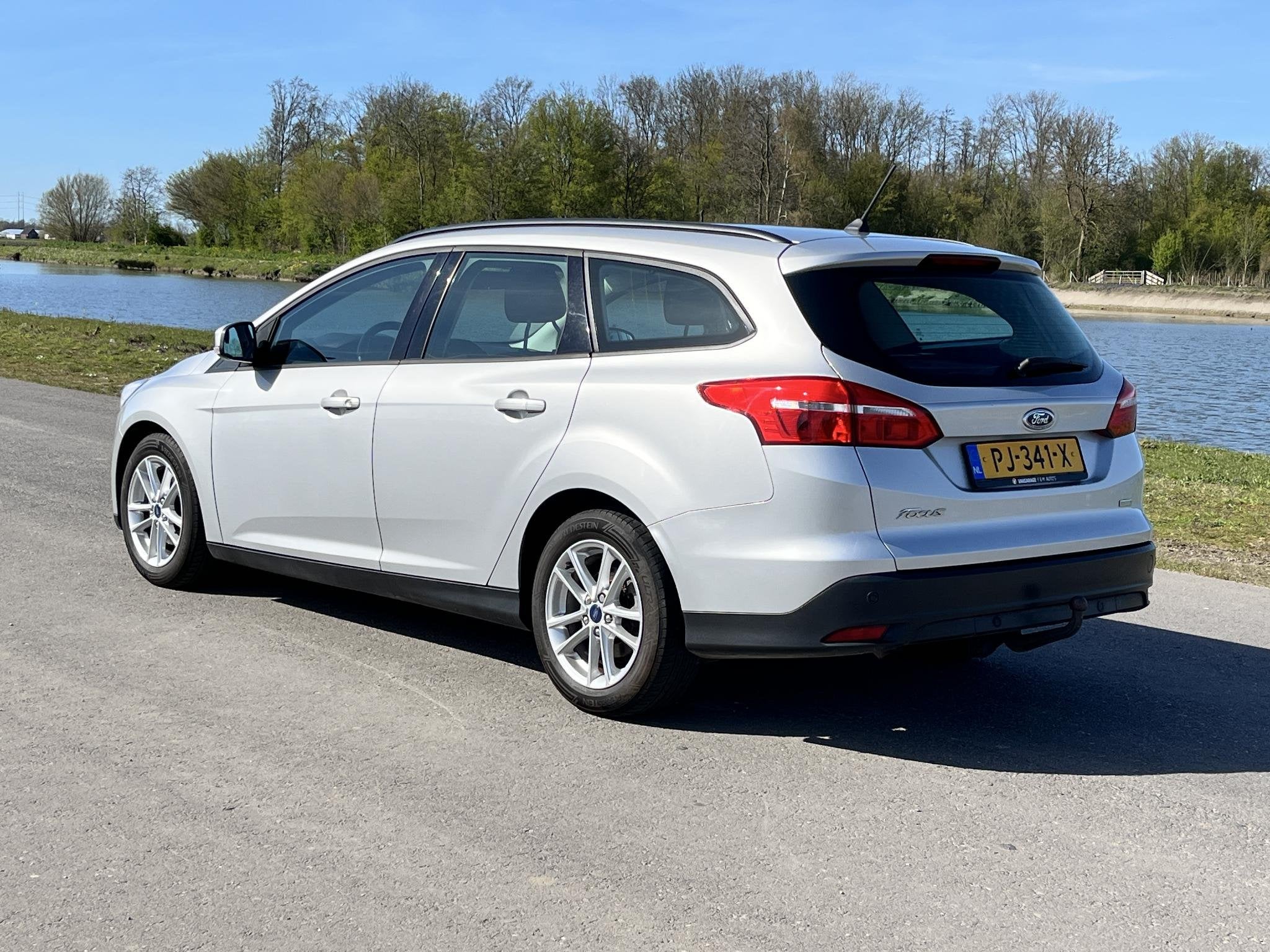 Ford Focus Wagon 1.0 Lease Edition Airco, cruise, pdc achter, Gebruikt, Euro 6, Origineel Nederlands, Handgeschakeld