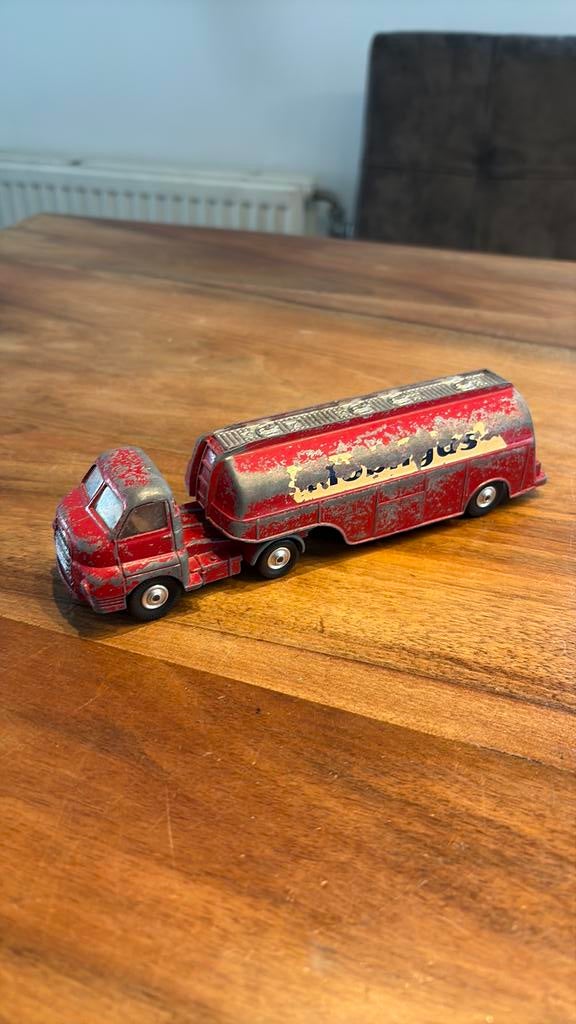 Corgi toys big bedford tractor mobilgas, Ophalen of Verzenden, Gebruikt, Bus of Vrachtwagen