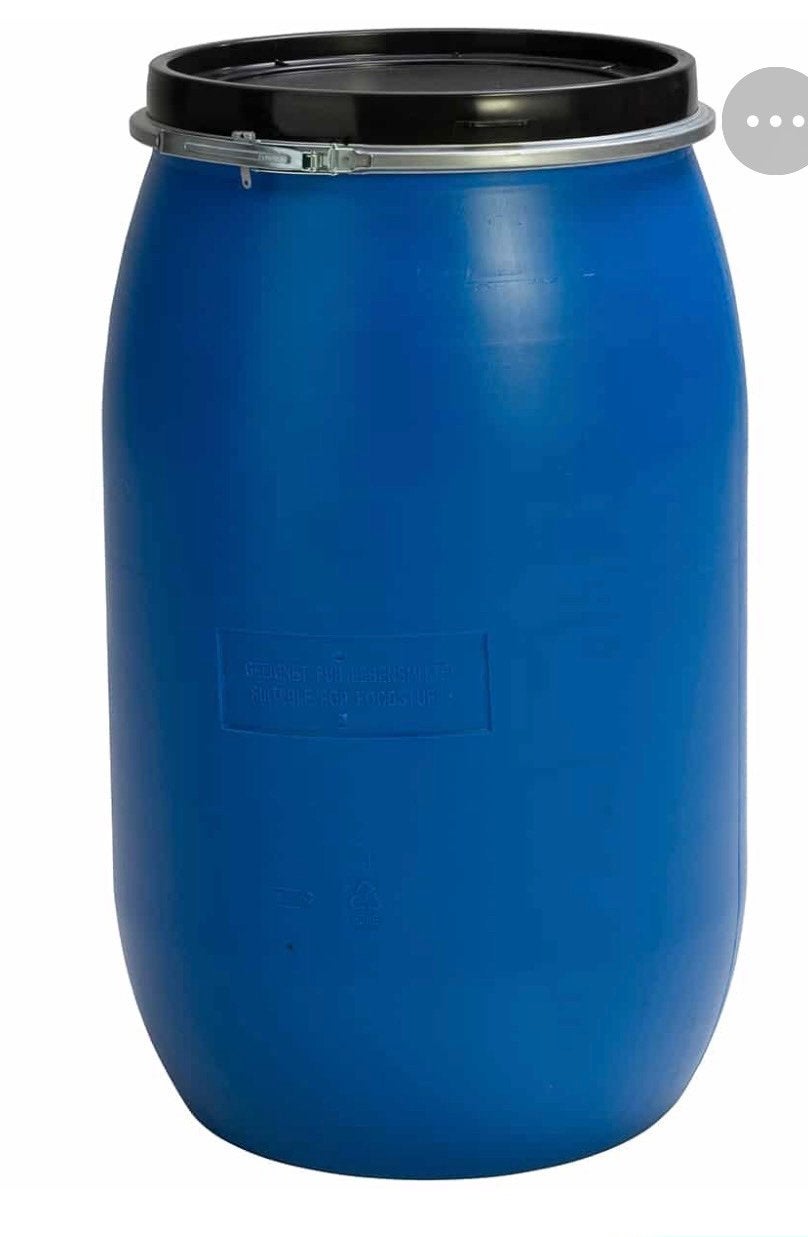 Blauwe voertonnen paard hond, Tuin en Terras, Regentonnen, 75 tot 150 liter, Ophalen, Gebruikt, Kunststof