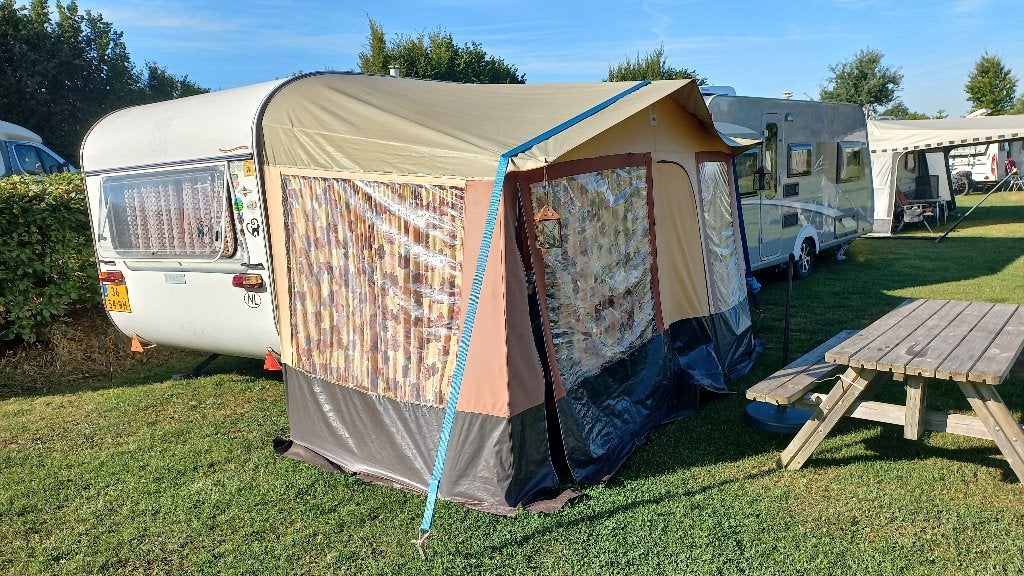 Knaus Mansun 1979 met originele tent, waterdicht, 4 persoons, Frans bed, Treinzit, Particulier, Kachel
