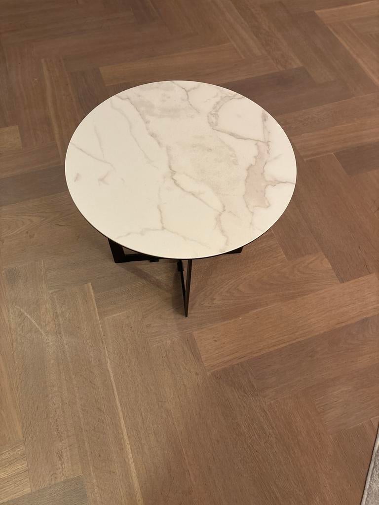 keramieken bijzetafel bianco - Carrera marmer stijl, Ophalen, Minder dan 55 cm, Rond, Zo goed als nieuw