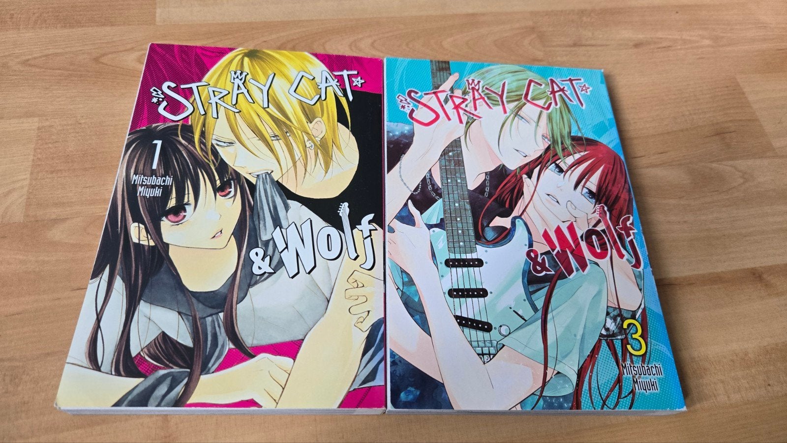 Stray Cat & Wolf Manga Volume 1+3, Ophalen of Verzenden, Japan (Manga), Meerdere comics, Mitsubachi Miyuki