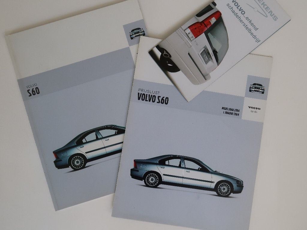 Volvo s60 prijslijst en folder 2004 met schadefoldertje, Ophalen of Verzenden, Gelezen, Volvo