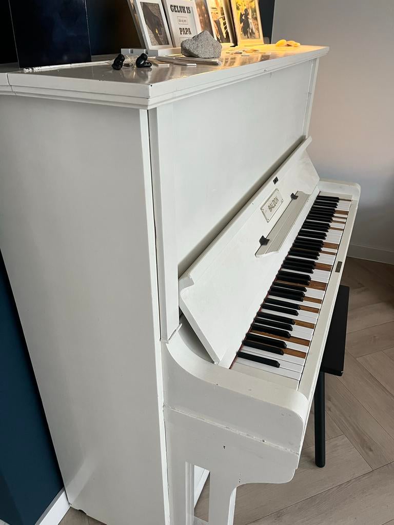 Gratis af te halen: Baldon wandpiano (opknapper), Ophalen, Gebruikt, Wit, Piano