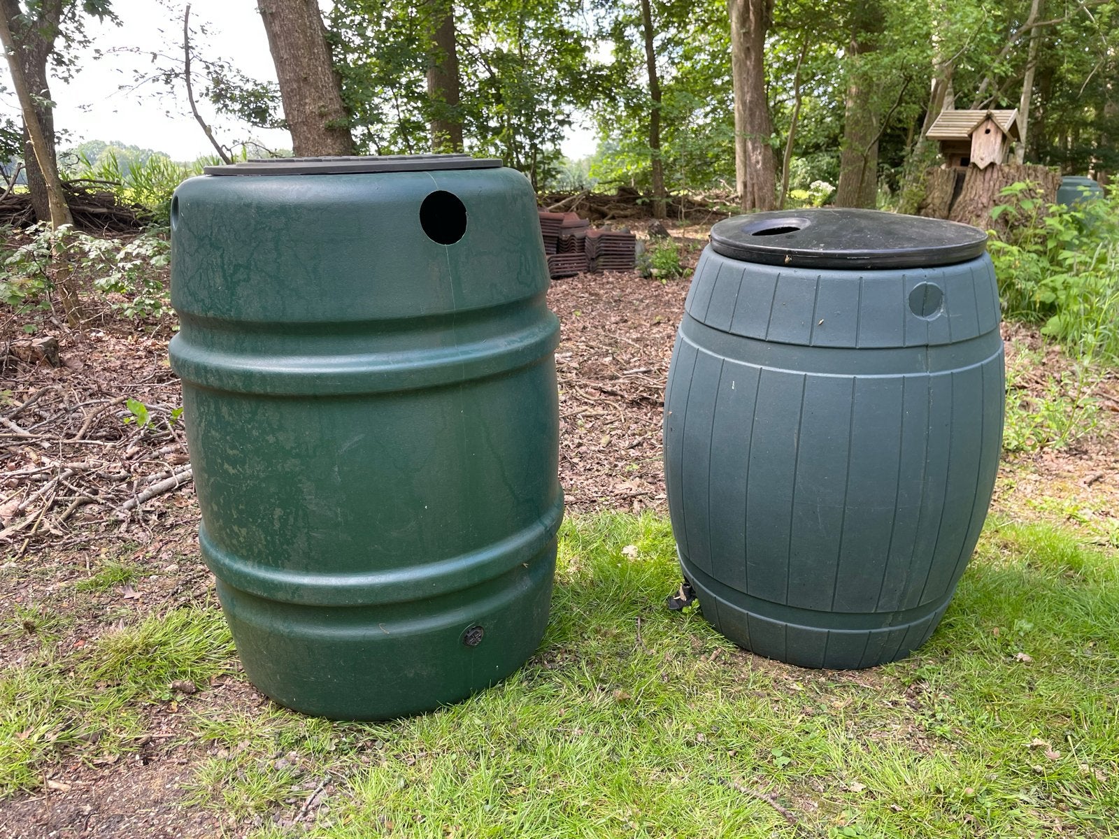 Regentonnen (2 stuks) - Groen, diverse maten, Tuin en Terras, Regentonnen, 75 tot 150 liter, Ophalen, Gebruikt, Kunststof