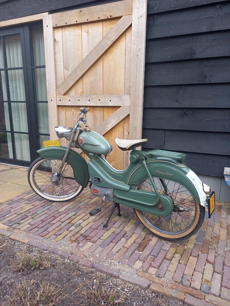 Mooie oldtimer brommer, klaar om te touren, Fietsen en Brommers, Overige merken, Maximaal 45 km/u, Ophalen of Verzenden, 2 versnellingen