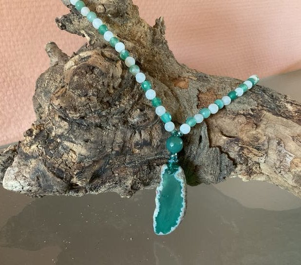 Ketting met agaat en jade kralen en groene agaat hanger, Sieraden, Tassen en Uiterlijk, Kettingen, Nieuw, Ophalen of Verzenden