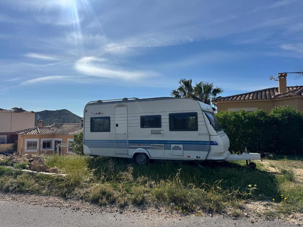 Caravan Hobby Exellent, Caravans en Kamperen, Caravans, Vast bed, Hobby, Particulier, 5 tot 6 meter
