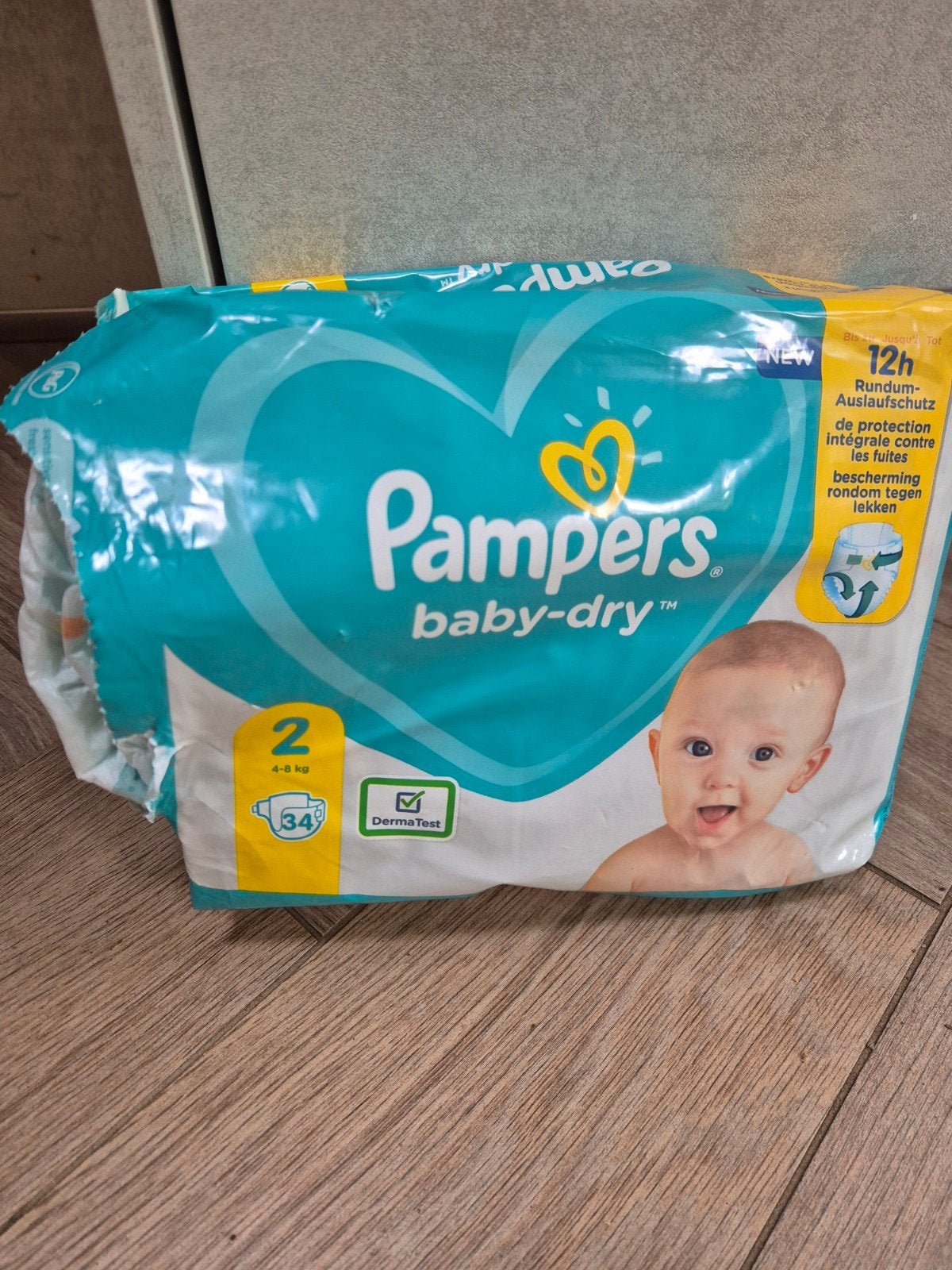 Pampers Baby-Dry Luiers Maat 2 (4-8 kg) - aangebroken pak, Kinderen en Baby's, Ophalen, Zo goed als nieuw, Pampers, Jongetje of Meisje