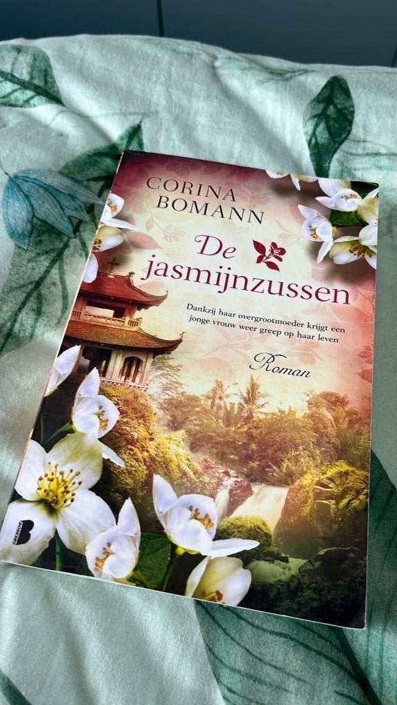 Corina Bomann - De Jasmijnzussen [9789022573501], Ophalen of Verzenden, Gelezen, Corina Bomann