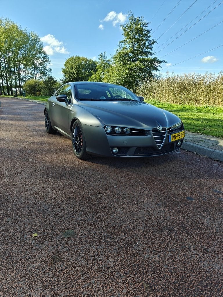 Alfa Romeo Brera 2.2 JTS Selespeed 2010 Matgrijs, Brera, Zwart, 4 cilinders, 4 stoelen
