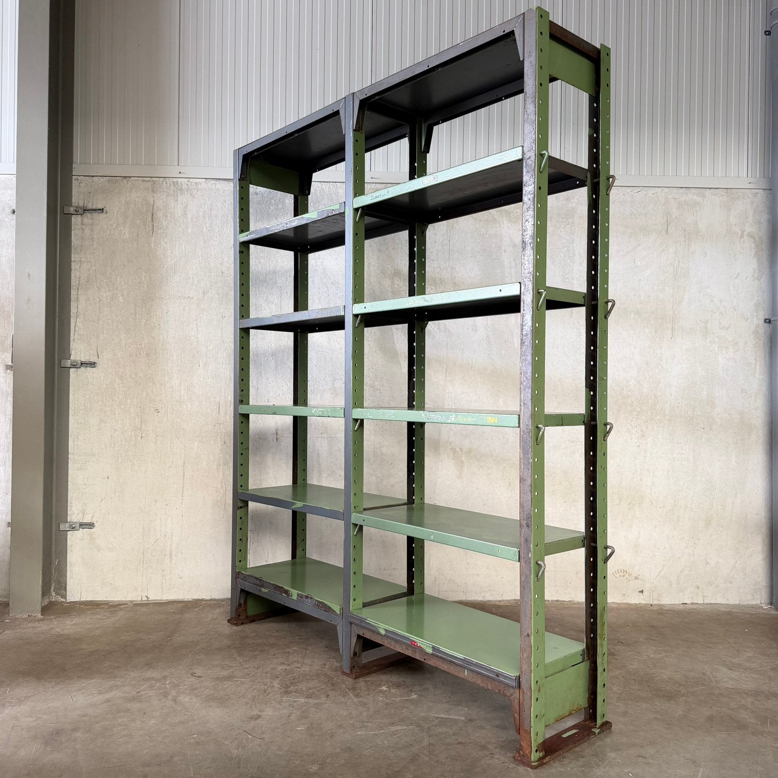 Oude stellingkast, vintage kast, industriële stelling, groen, Antiek en Kunst, Curiosa en Brocante, Ophalen