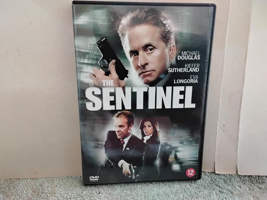 THE  SENTINEL, Vanaf 16 jaar, Ophalen of Verzenden, Zo goed als nieuw