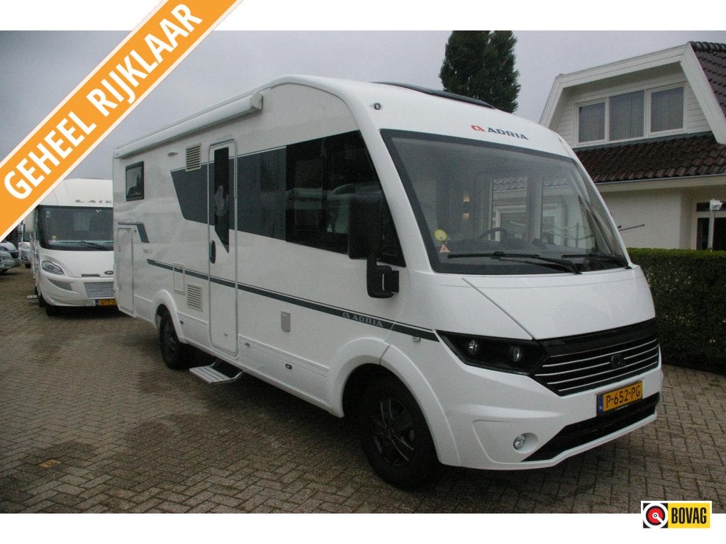 Adria Sonic Axess 700 SC Queensbed, Hefbed, XXL Garage., Caravans en Kamperen, Integraal, Verwarmde buitenspiegels, Ringverwarming