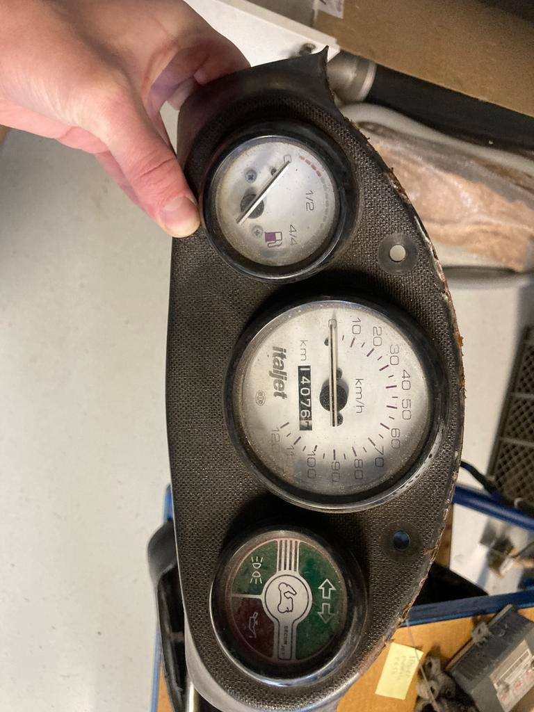 Italjet formula kilometerteller tellers, Fietsen en Brommers, Ophalen of Verzenden, Gebruikt, Kap