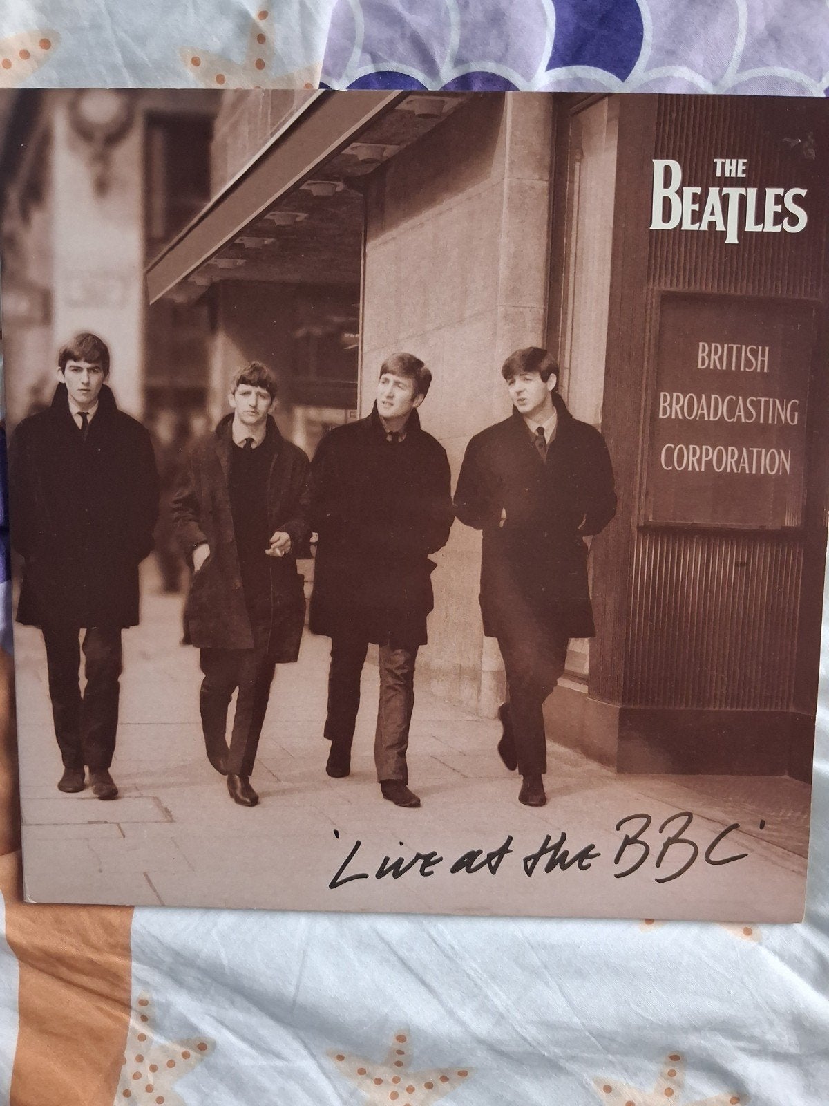 The Beatles - Live at the BBC (Mono, 2 LP's, Gatefold), Gatefold hoes, Ophalen of Verzenden, Gebruikt, Dubbel-LP