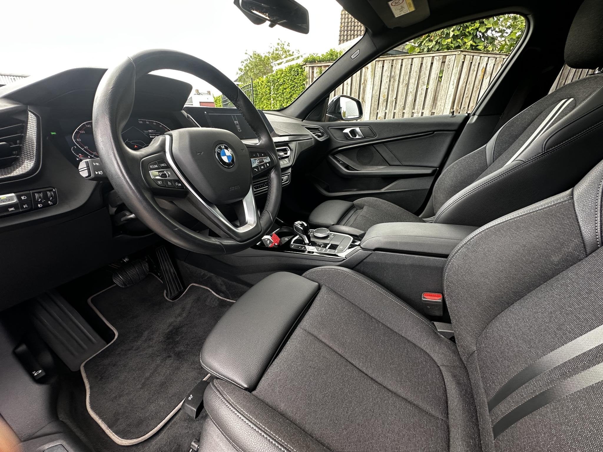 BMW 2-serie Gran Coupé 218i Org NL 1ste eigen. Sport|HiFi|P, Auto's, BMW, Dealer onderhouden, 136 pk, Gebruikt, Euro 6