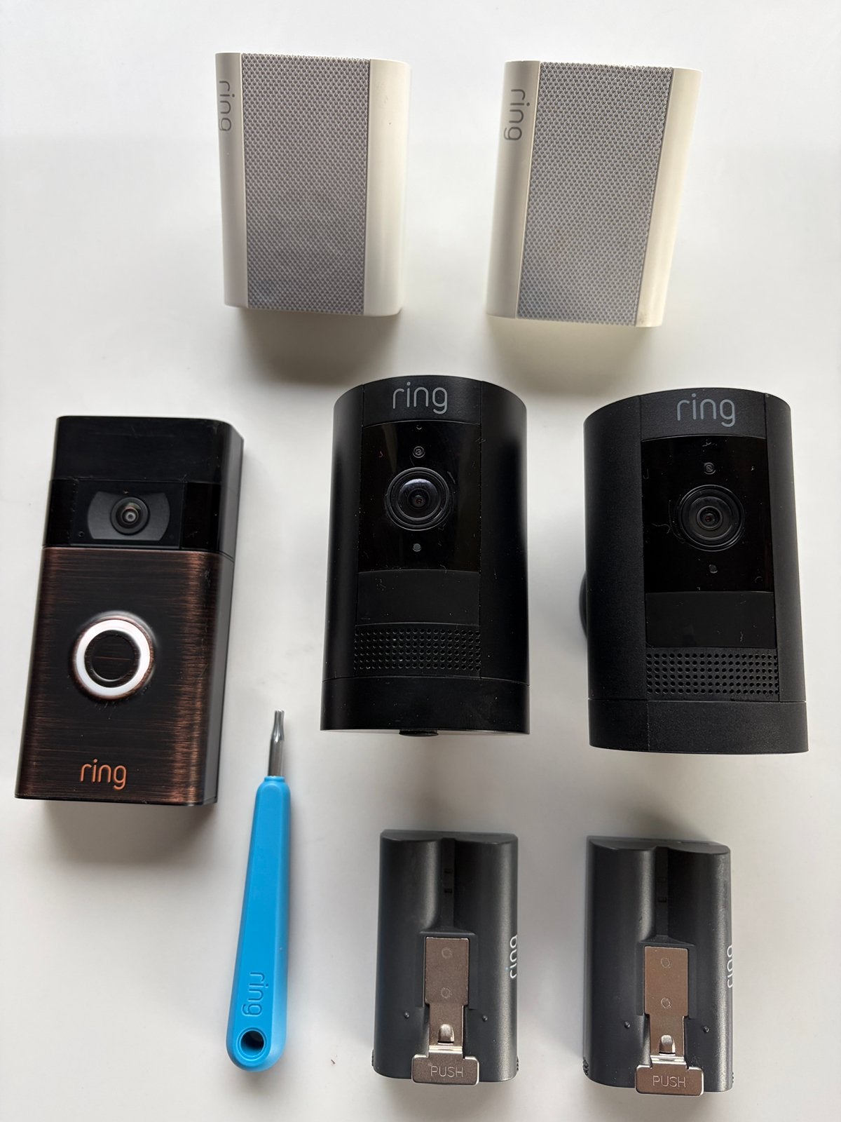 Ring deurbel + 2 Stick Up Cam + 2 Chime + accu’s, Huis en Inrichting, Deurbellen, Ophalen of Verzenden, Zo goed als nieuw