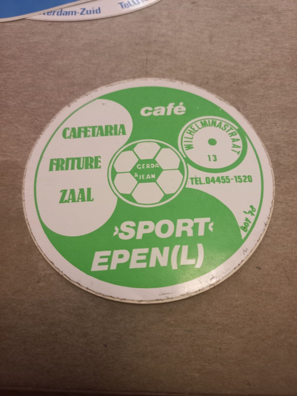 Vintage sticker Café Cafetaria Friture Zaal Sport Epen(L), Verzamelen, Ophalen of Verzenden, Gebruikt