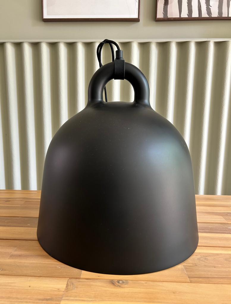 Bell Hanglamp M van Normann Copenhagen zwart, Huis en Inrichting, Lampen | Hanglampen, Gebruikt, Scandinavisch, Ophalen of Verzenden