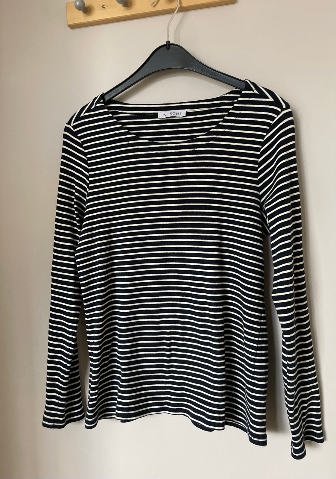 Gestreept shirtje, blauw/wit met lange mouwen, Maat 38/40 (M), In Front, Blauw, Ophalen of Verzenden
