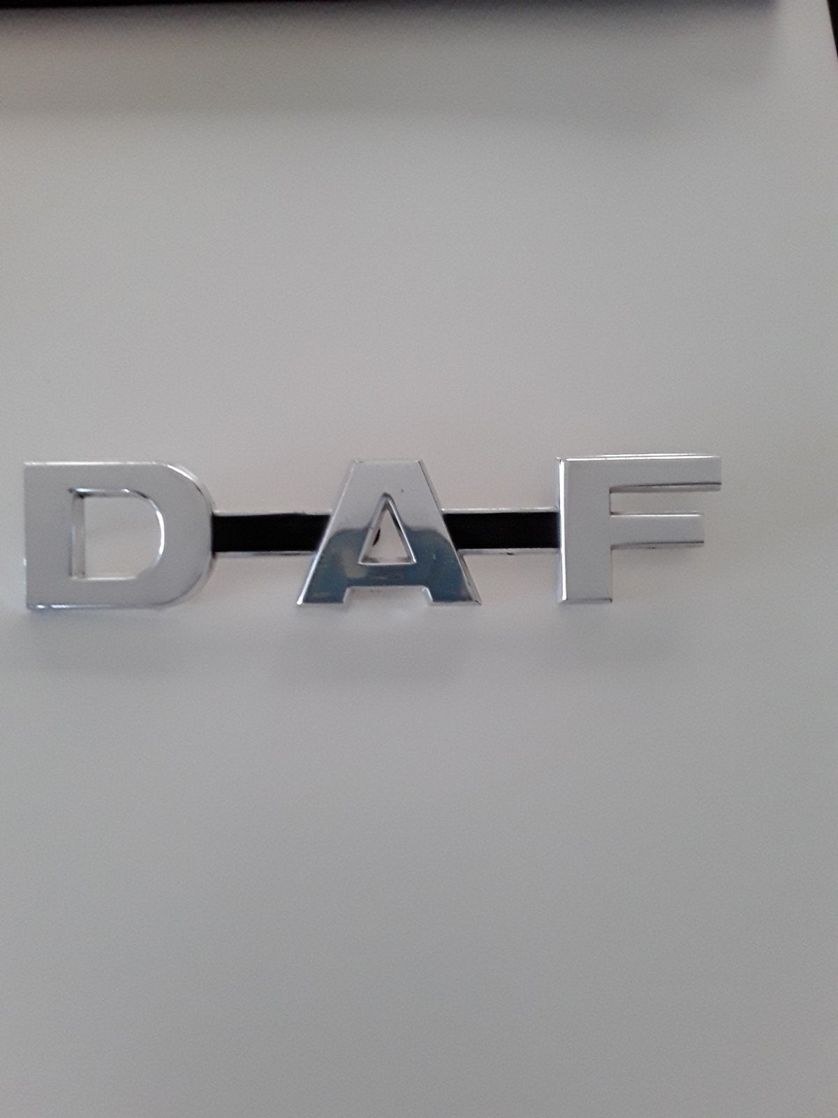 DAF   vrachtwagen  Embleem 28 cm, Auto diversen, Ophalen of Verzenden