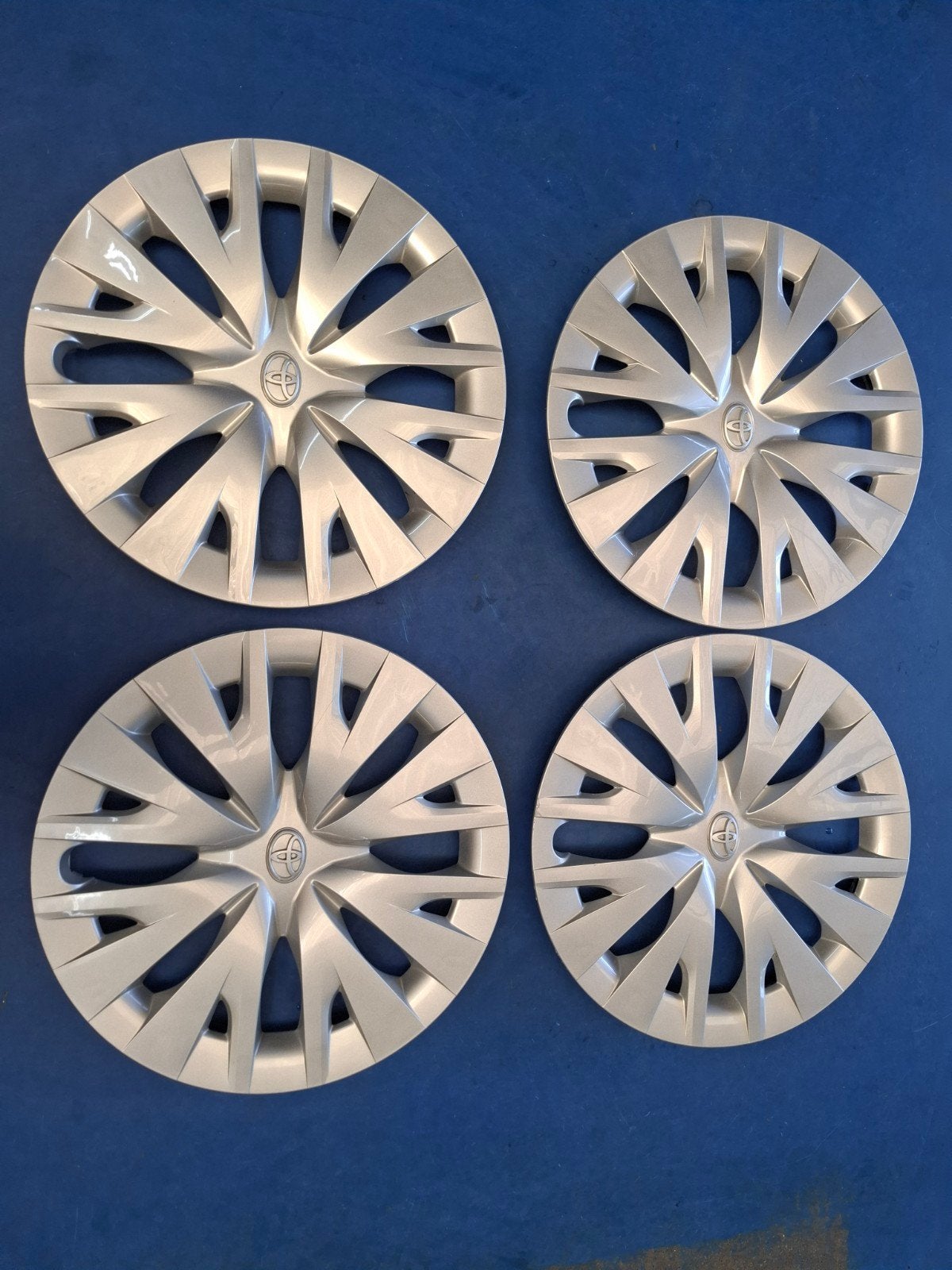 Orginele Toyota 15 Inch Wieldoppen, Ophalen of Verzenden, Zo goed als nieuw