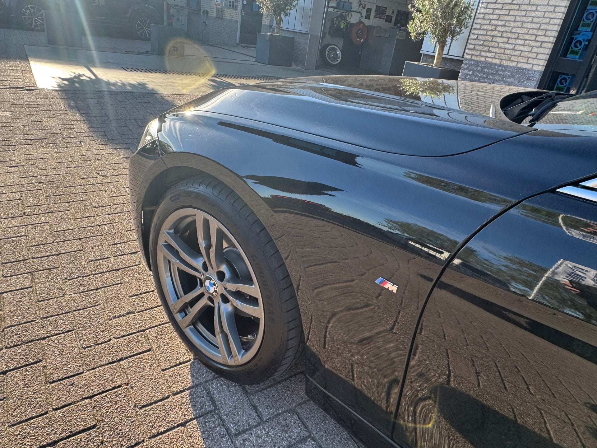 BMW 3-serie Touring 320i Edition M Sport High Executive-pano, Auto's, Automaat, Achterwielaandrijving, 4 cilinders, Zwart