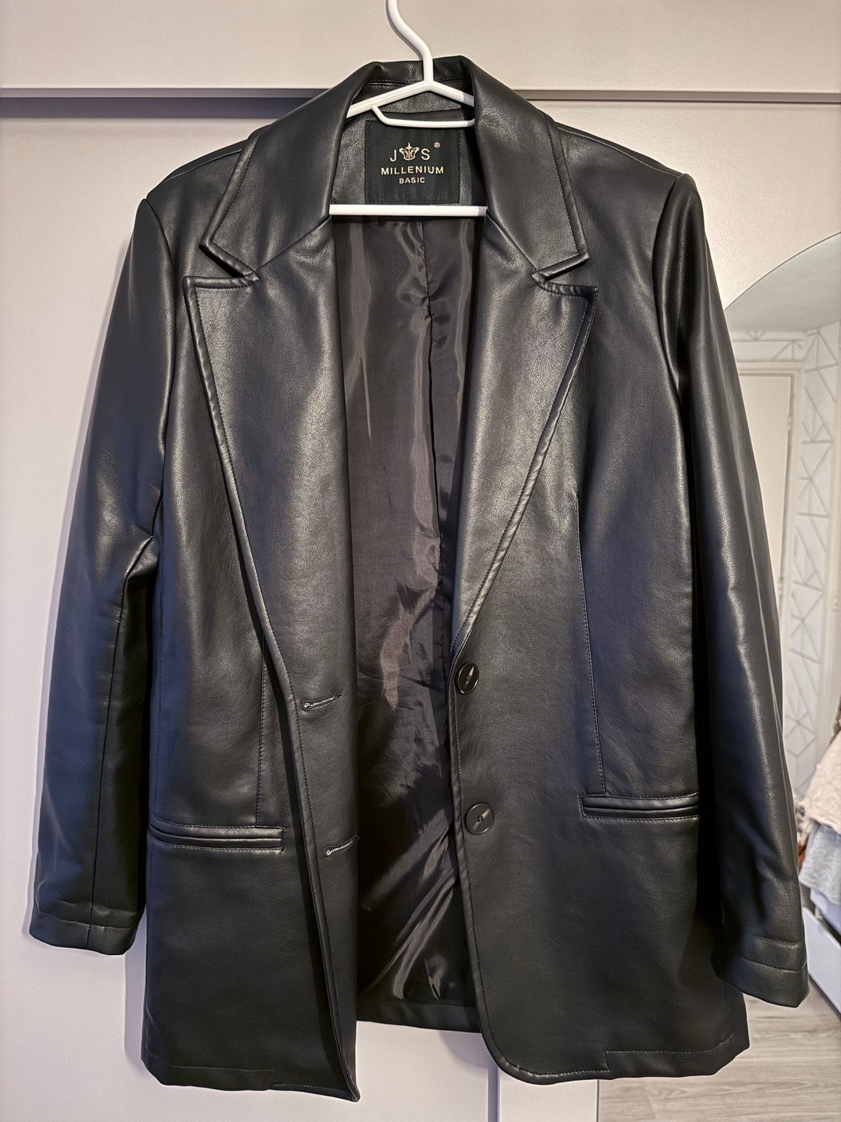 Stijlvolle Zwarte Leren Blazer van J&S Millenium Basic, Ophalen, Zo goed als nieuw, Maat 36 (S), Zwart