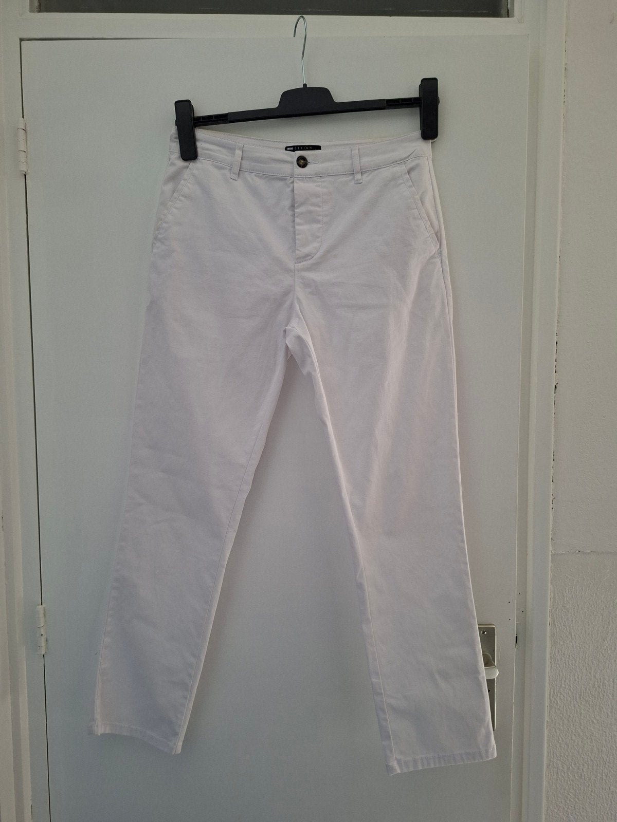 ASOS DESIGN Witte Chino Broek - Maat W30" L30", Wit, Ophalen of Verzenden, Zo goed als nieuw, ASOS DESIGN