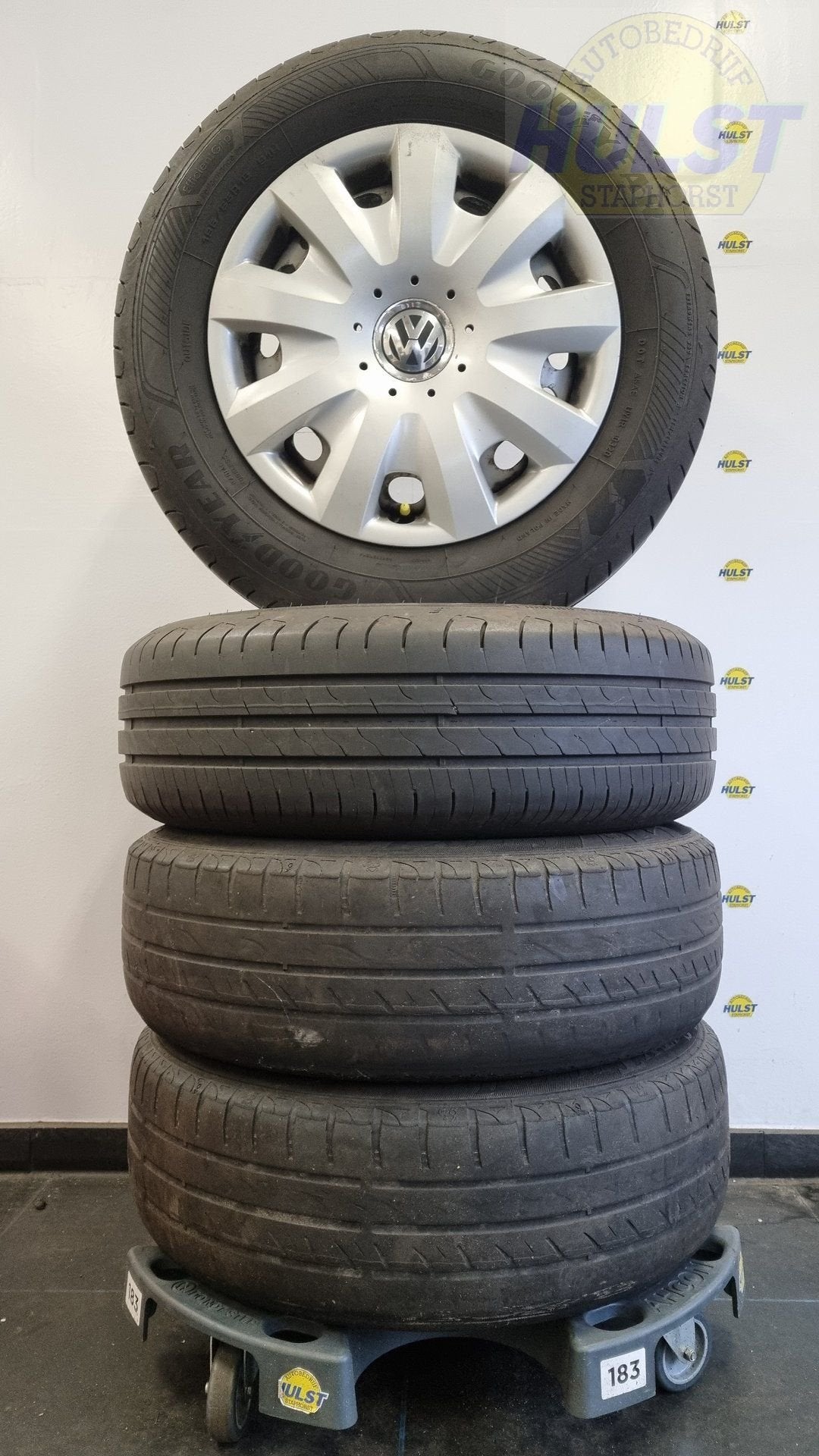 Set originele VW velgen met wieldoppen, Ophalen, Gebruikt, 15 inch, -