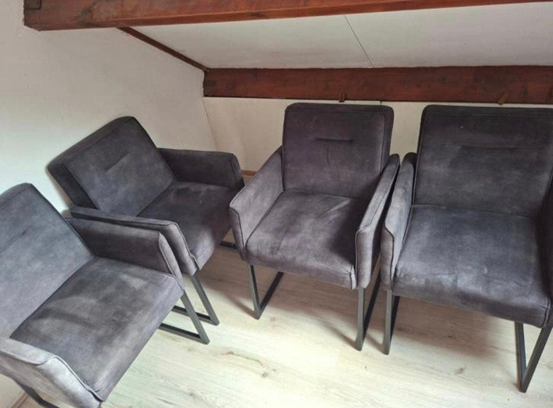 4 eetkamerstoelen zgan!, Huis en Inrichting, Stoelen, Ophalen, Zo goed als nieuw, Grijs, Vier