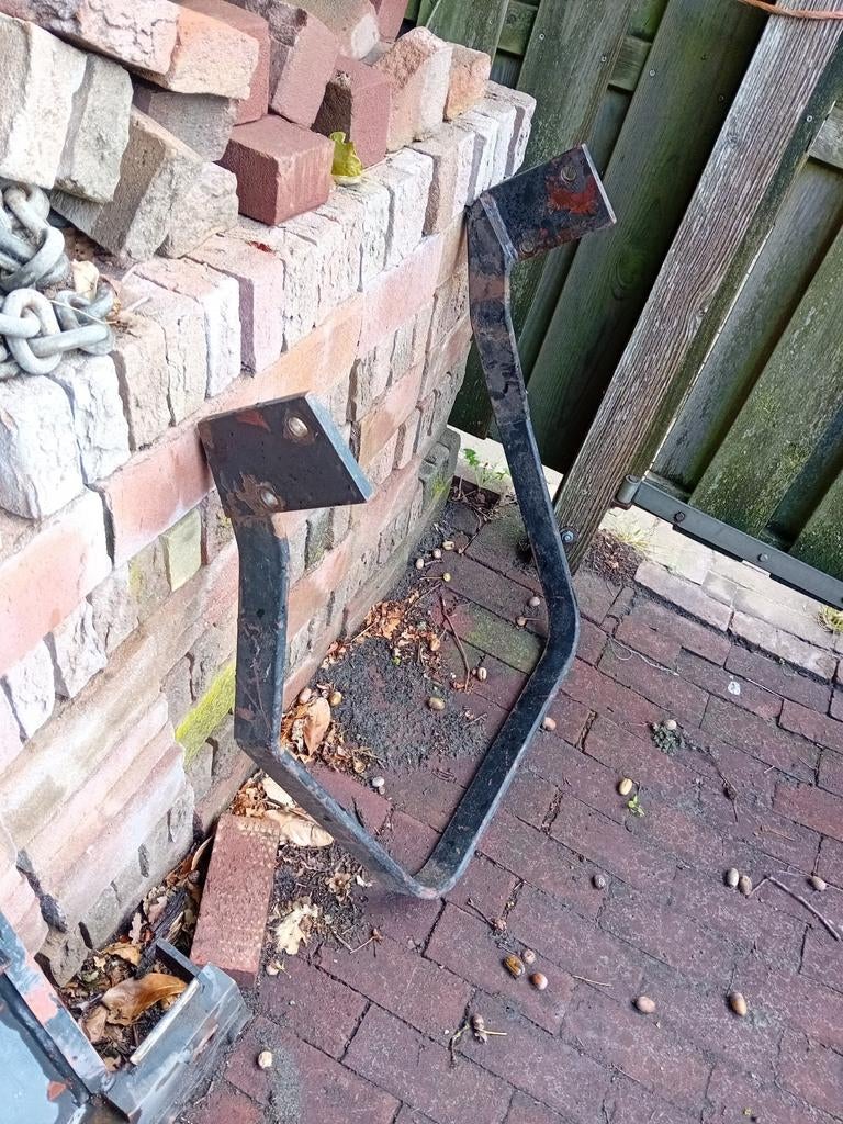 Voorlader beschermbeugel, Zakelijke goederen, Ophalen