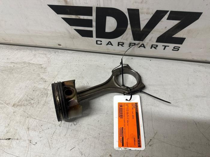 Zuiger van een Audi RS7, Gebruikt, -, -, -