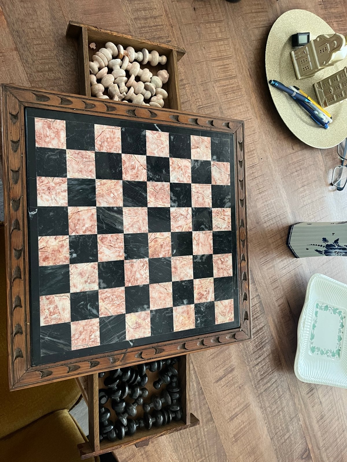 Vintage Marmeren Schaakspel met Houten Frame, Gebruikt, Een of twee spelers, Ophalen of Verzenden, Nb