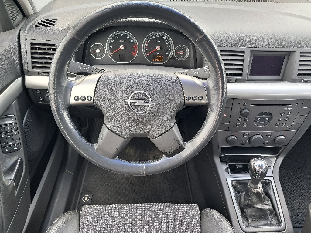 Opel Vectra 3.2 V6 GTS | Climate Control | Cruise Control, Voorwielaandrijving, Zwart, Leder en Stof, Handgeschakeld