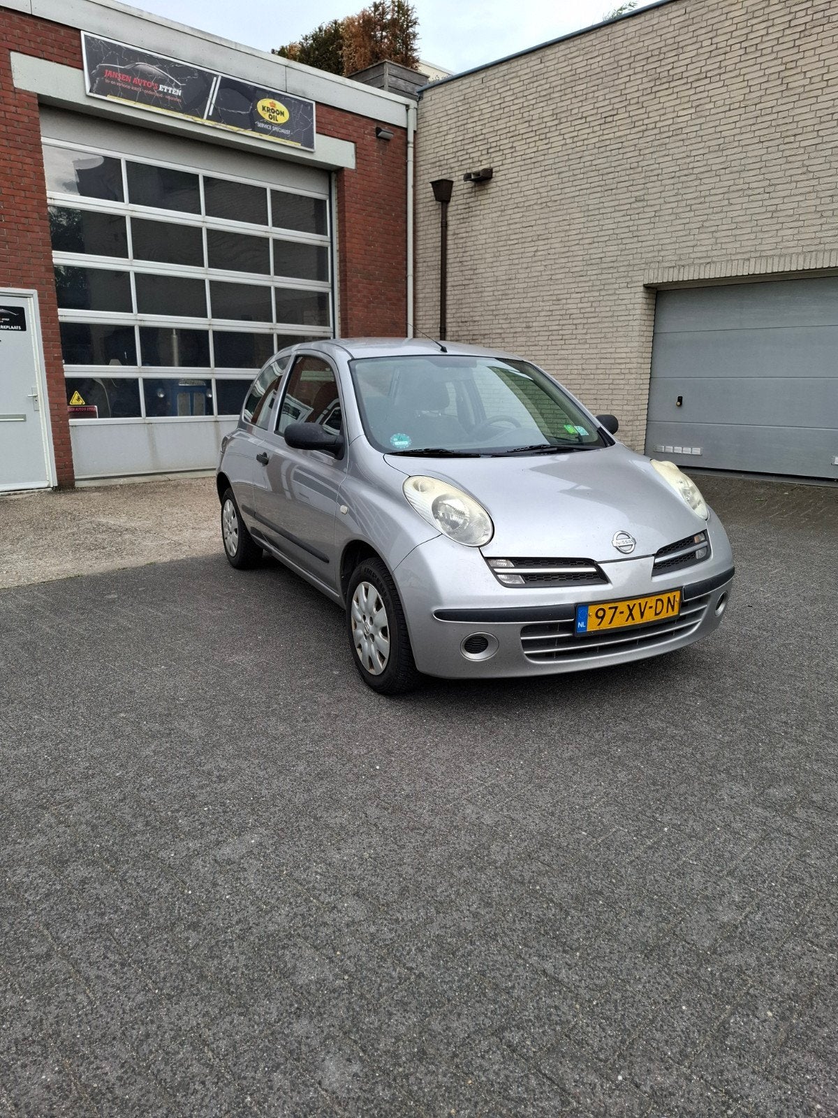 Nissan Micra 1.2 59KW 3DR 2008 Grijs, Auto's, Nissan, Voorwielaandrijving, Metallic lak, Stof, 4 cilinders