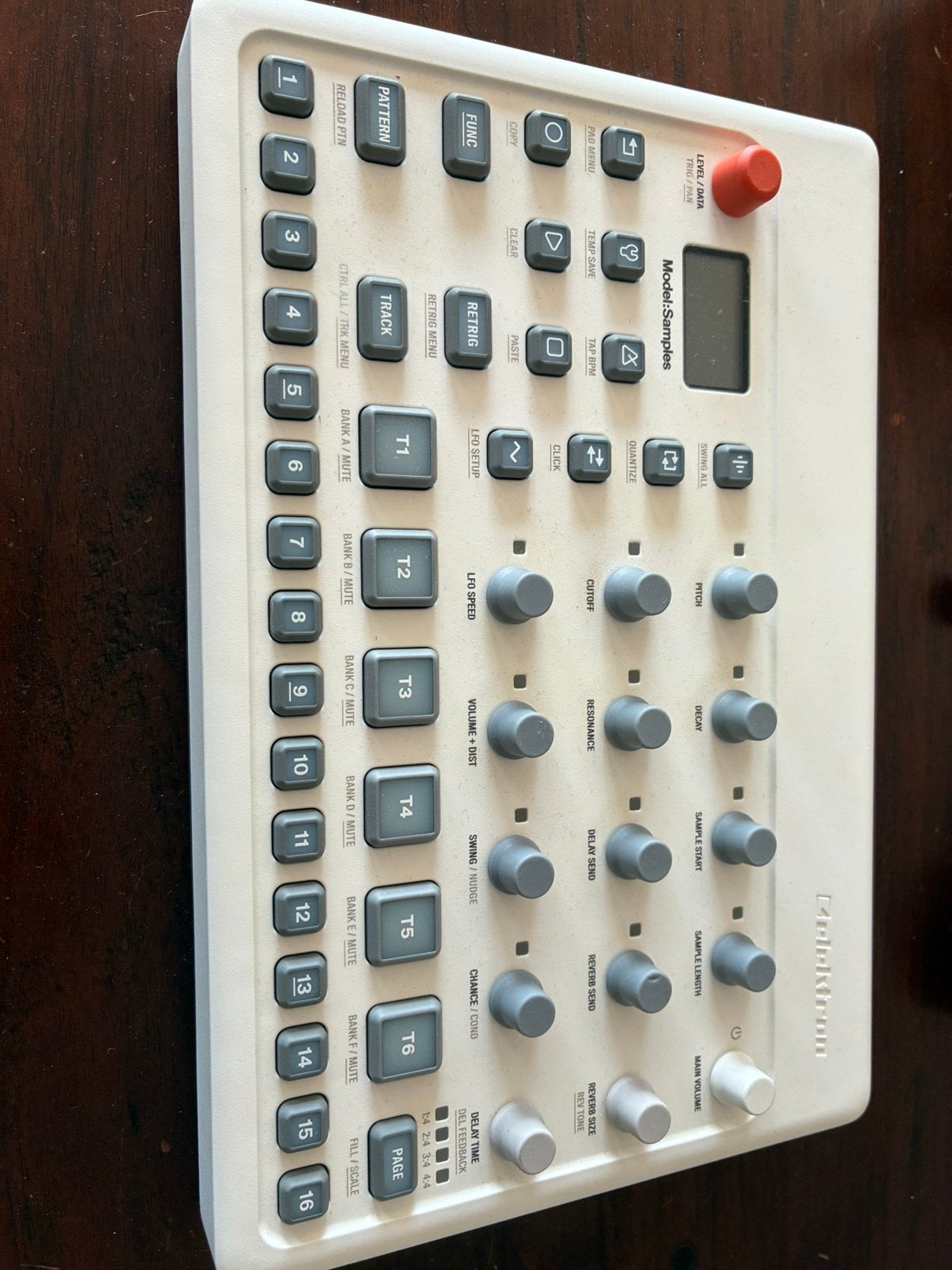 Elektron Model:Samples, Ophalen of Verzenden, Zo goed als nieuw
