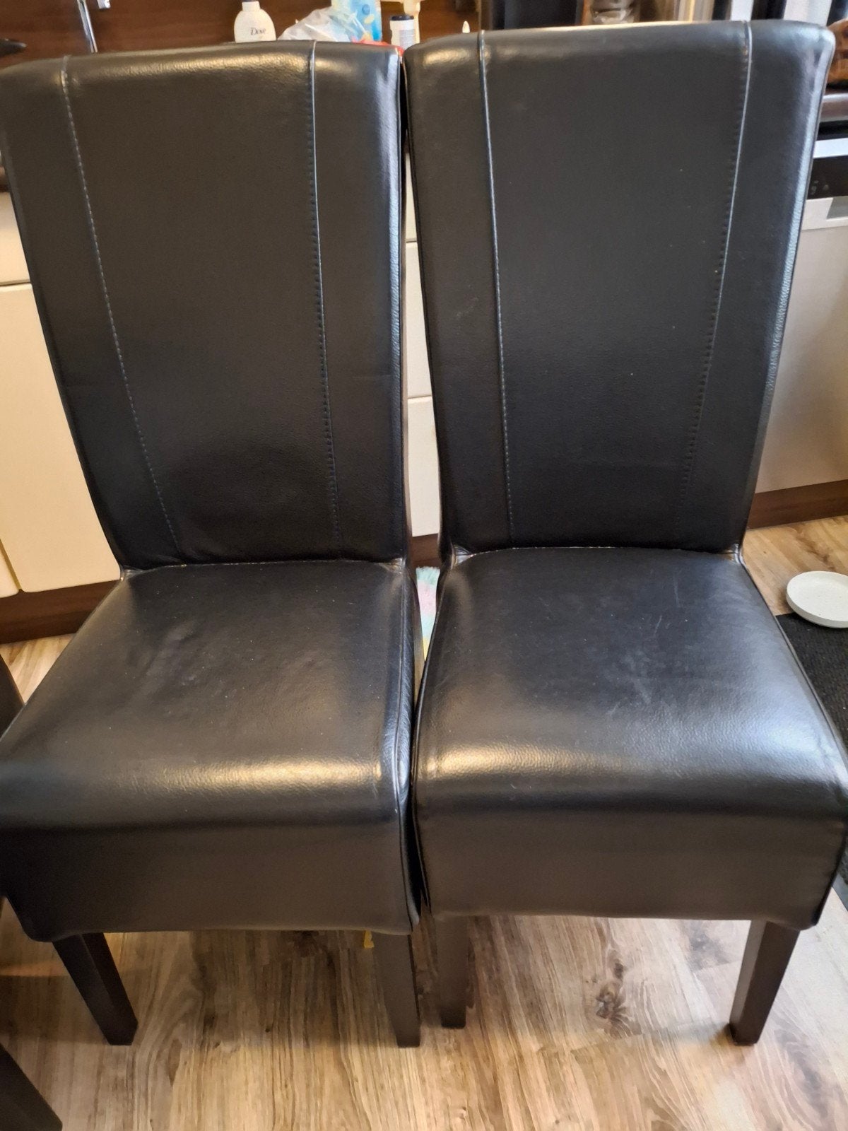 eetkamerstoelen leren uitstraling prijs is voor 4 stoelen, Ophalen, Kunststof, Gebruikt, Zwart