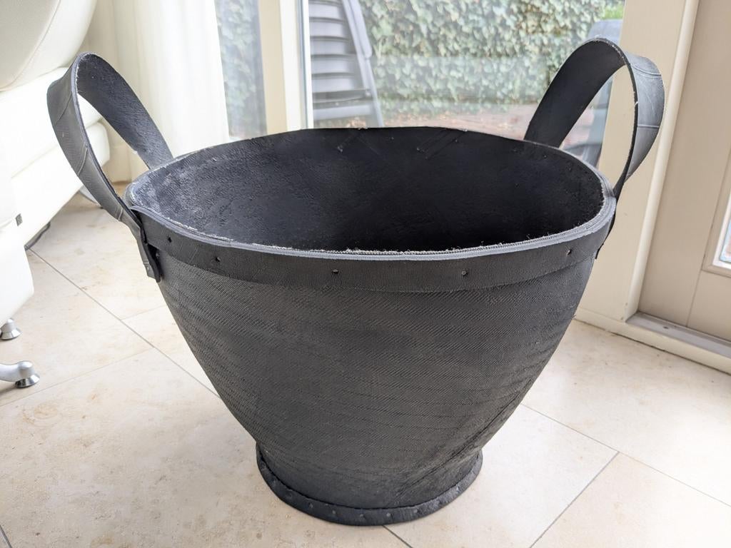 Grote stoere mand van (autobanden-)rubber, Huis en Inrichting, Ophalen of Verzenden, Rechthoekig, Riet