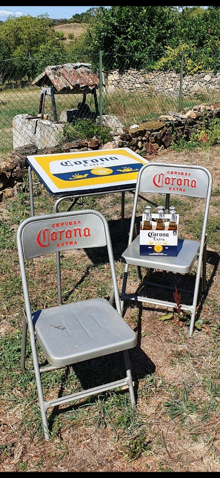 Vintage emaille Corona bier tafel en twee stoelen, Ophalen of Verzenden, Rechthoekig, Metaal