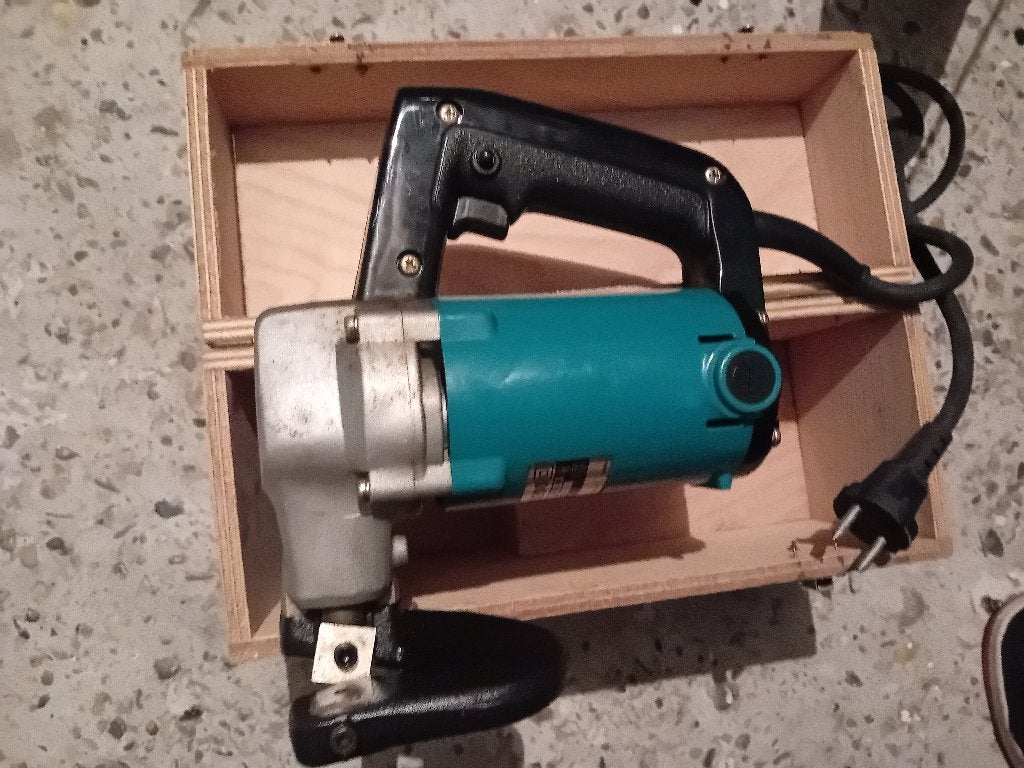 Makita plaatschaar, Ophalen, Zo goed als nieuw