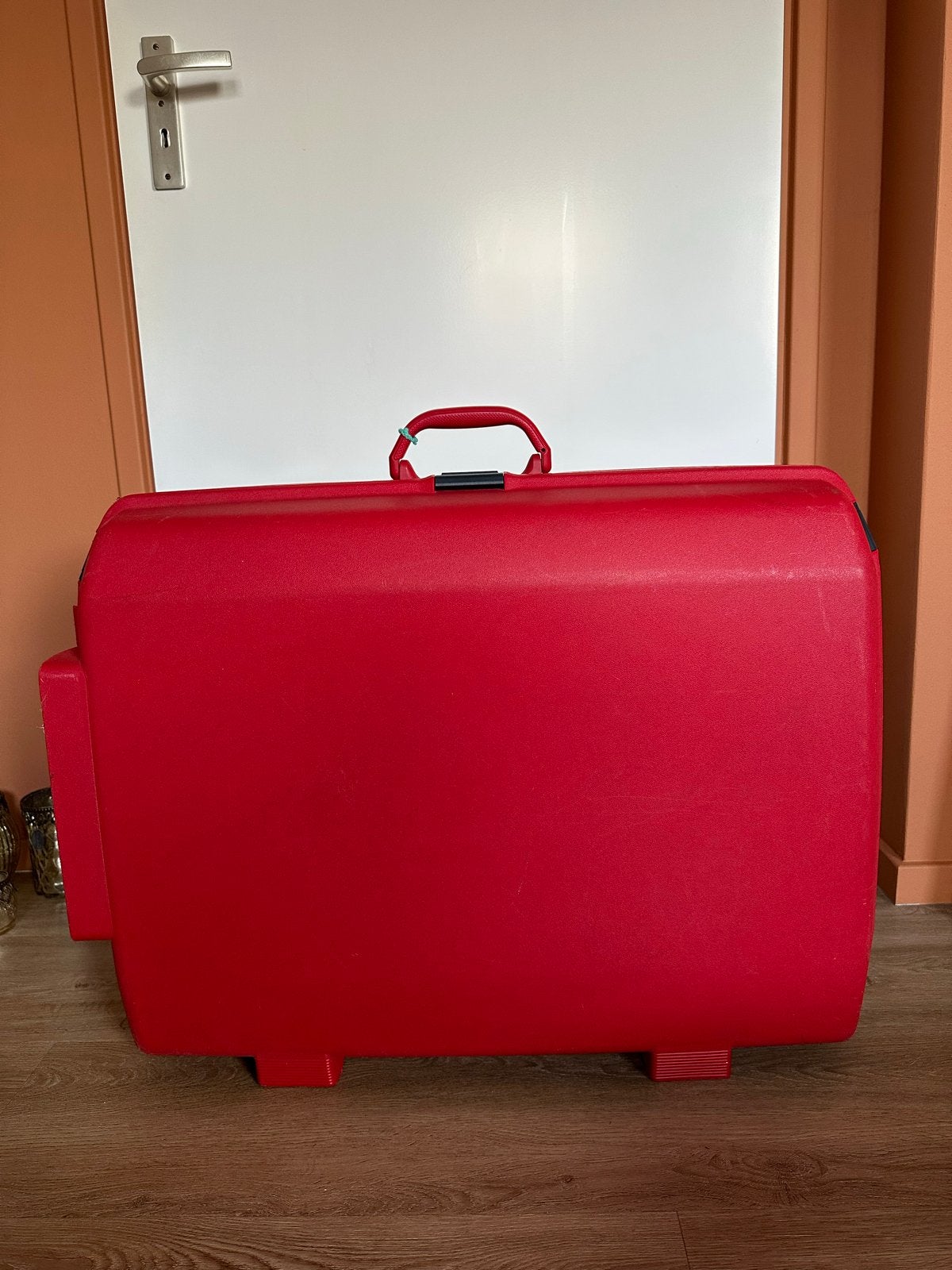 2 Samsonite Koffers - Rood, 71x50x26 cm, 90L, Ophalen, Hard kunststof, 45 tot 55 cm, Slot