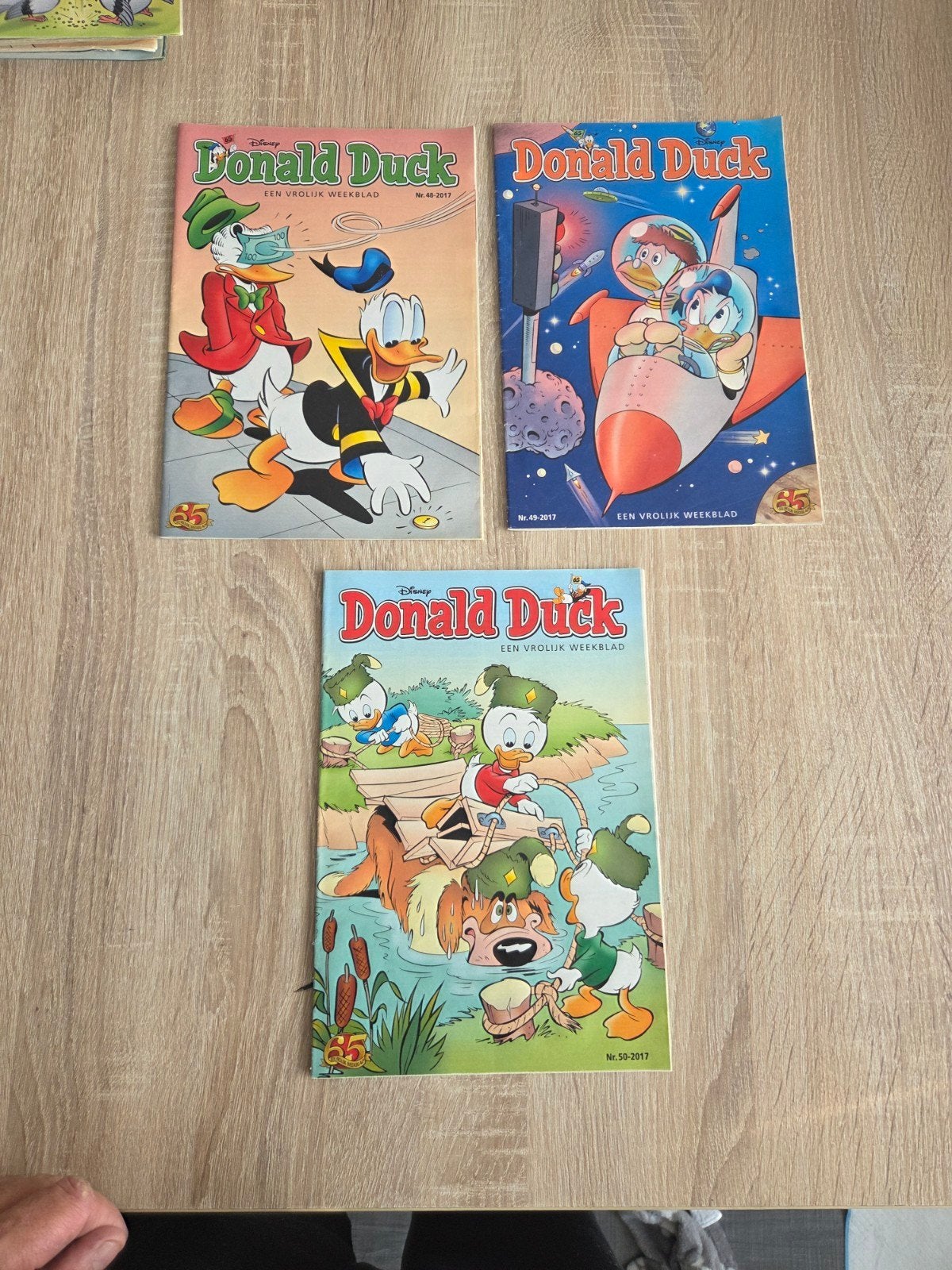 Donald Duck Weekblad - 3 nummers uit 2017, Meerdere stripboeken, Ophalen of Verzenden, Gelezen