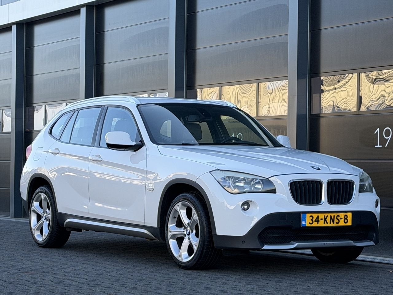 BMW X1 2.0 18d Executive Navi Clima PDC (bj 2010), X1, 1995 cc, 143 pk, 1445 kg