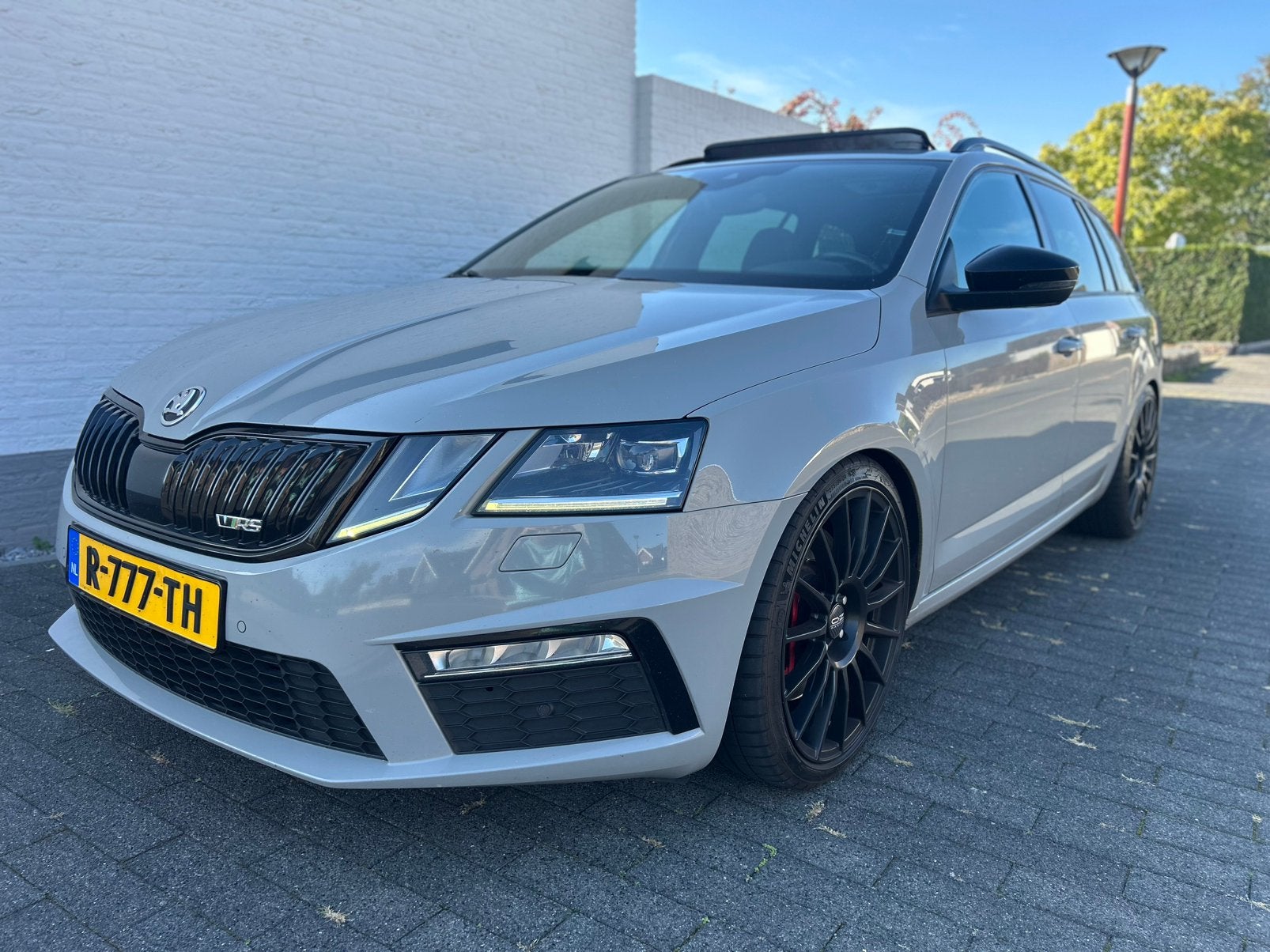 Skoda Octavia 2.0 TSI DSG RS / VRS 320PK + veel opties, Auto's, Verwarmde buitenspiegels, 4 cilinders, 1984 cc, 320 pk
