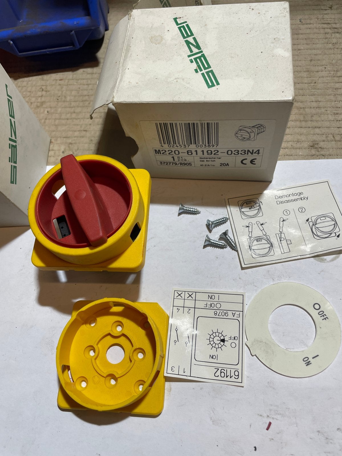 12x Salzer M220-61192-033N4 nokkenschakelaar, nieuw in doos, Ophalen, Nieuw, Minder dan 700 watt, Haakse handslijpmachine